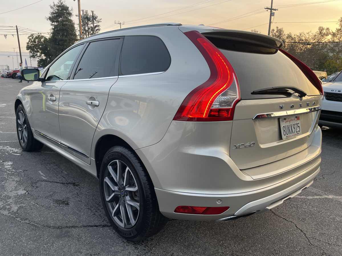 2017 Volvo XC60 T6 Dynamic - Photo 7