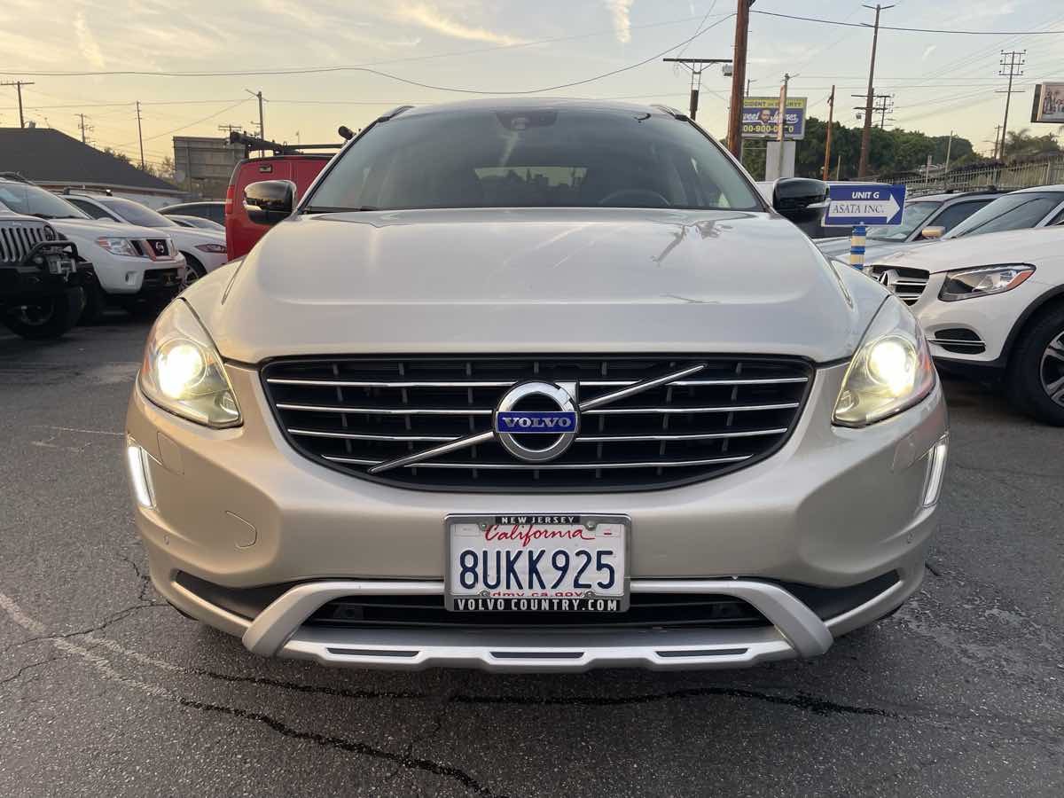 2017 Volvo XC60 T6 Dynamic - Photo 2