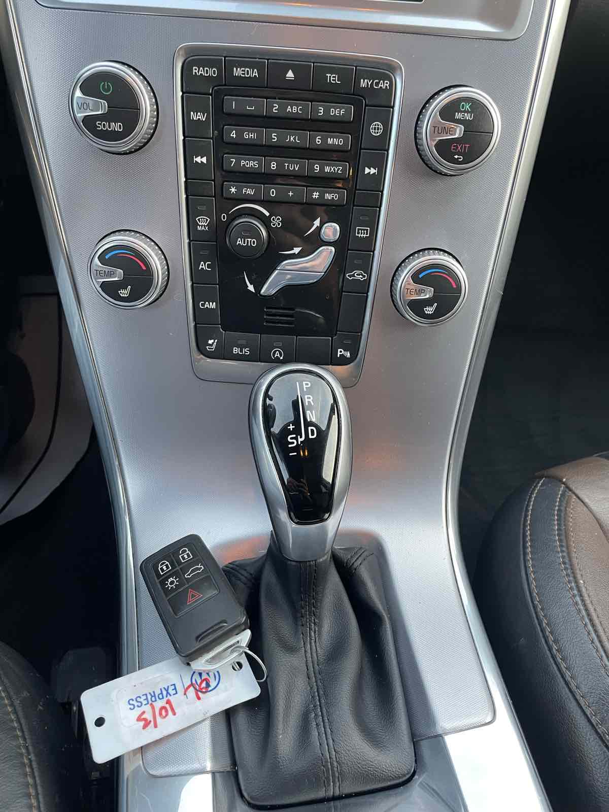2017 Volvo XC60 T6 Dynamic - Photo 19