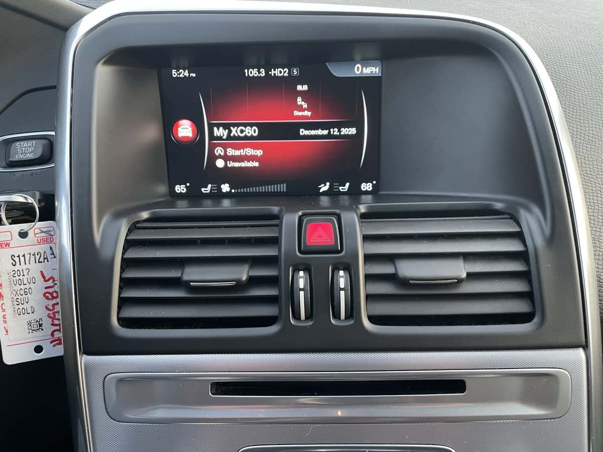 2017 Volvo XC60 T6 Dynamic - Photo 17