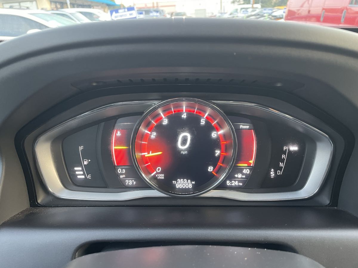 2017 Volvo XC60 T6 Dynamic - Photo 22
