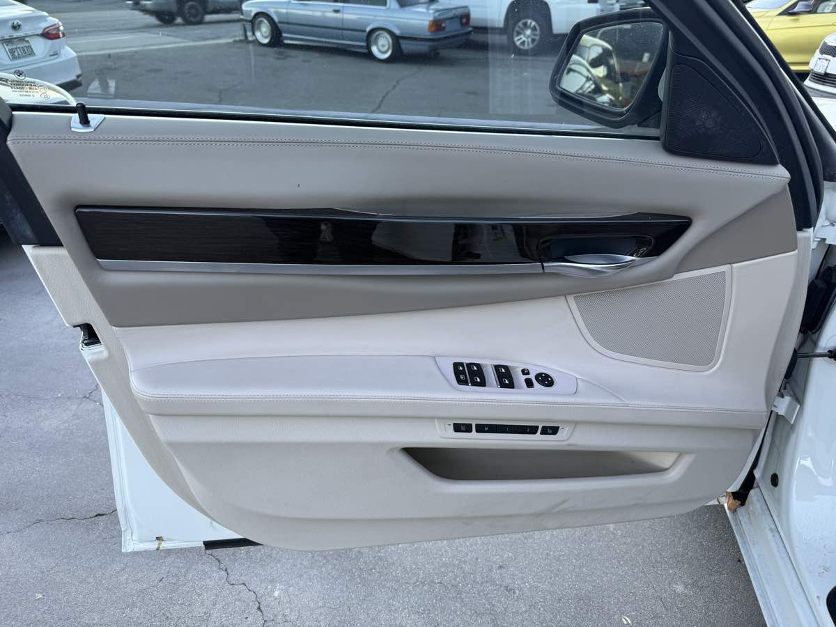 2011 BMW 7 Series ActiveHybrid - Photo 10