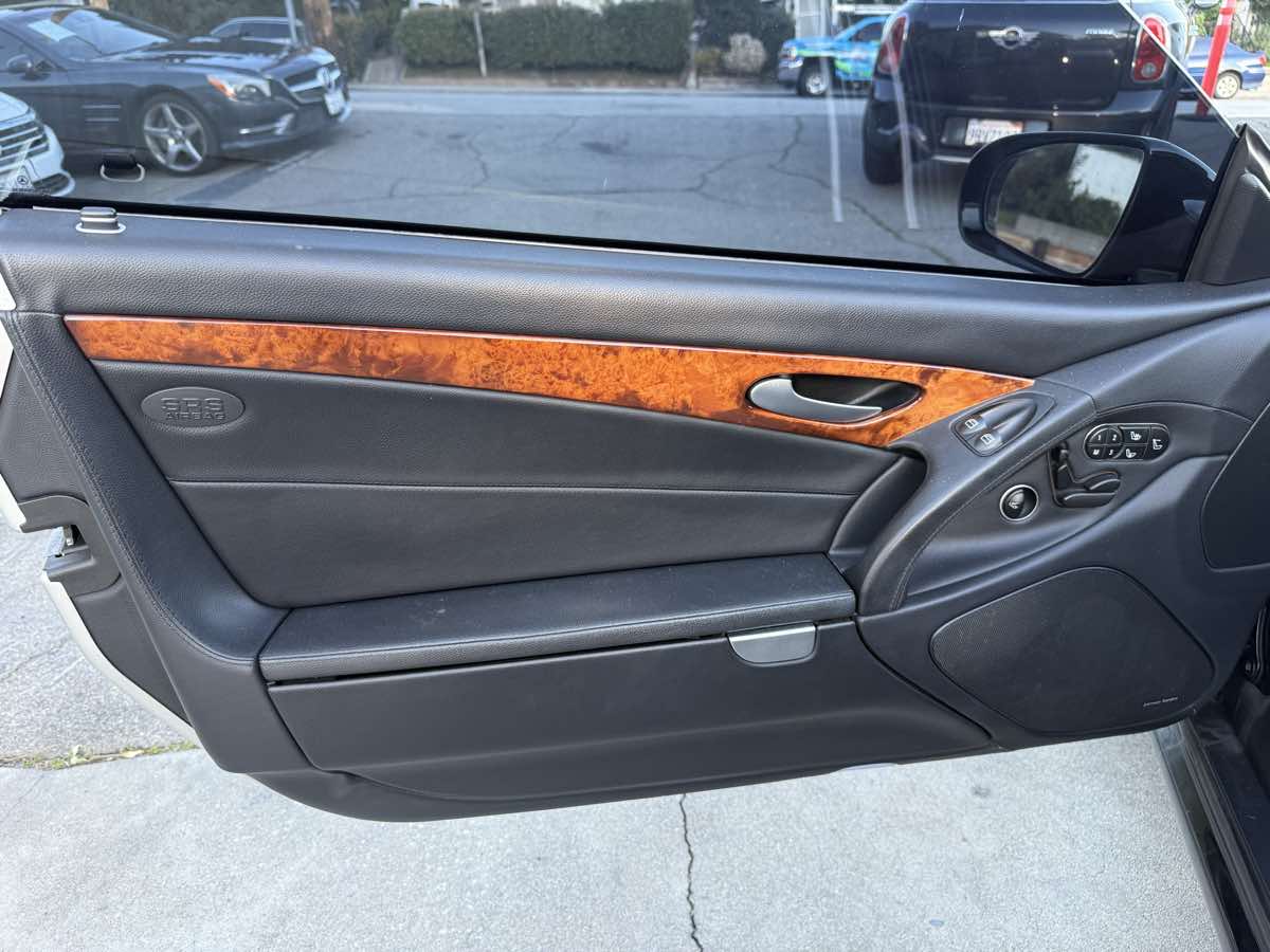 2009 Mercedes-Benz SL-Class SL550 - Photo 19