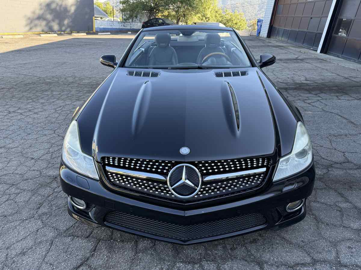 2009 Mercedes-Benz SL-Class SL550 - Photo 2