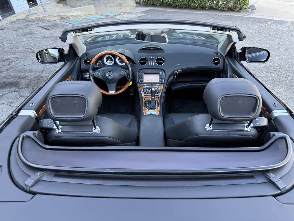 2009 Mercedes-Benz SL-Class SL550 - Photo 8