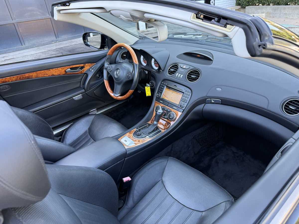 2009 Mercedes-Benz SL-Class SL550 - Photo 10