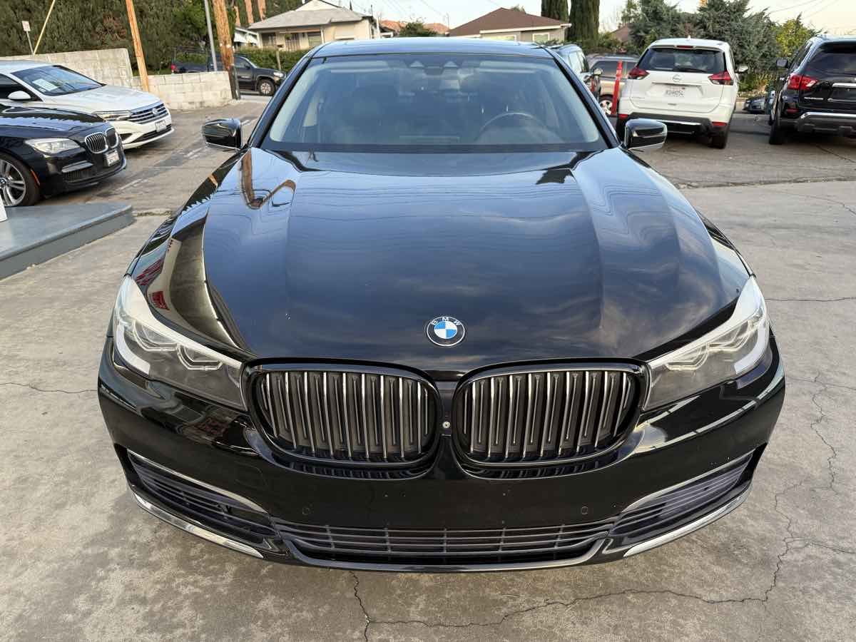 2017 BMW 7 Series 740i - Photo 3