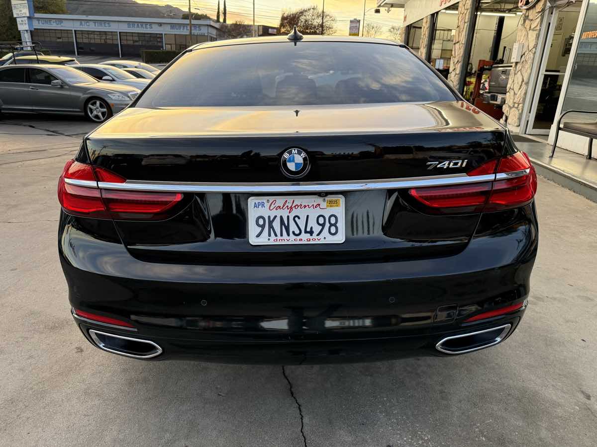 2017 BMW 7 Series 740i - Photo 6