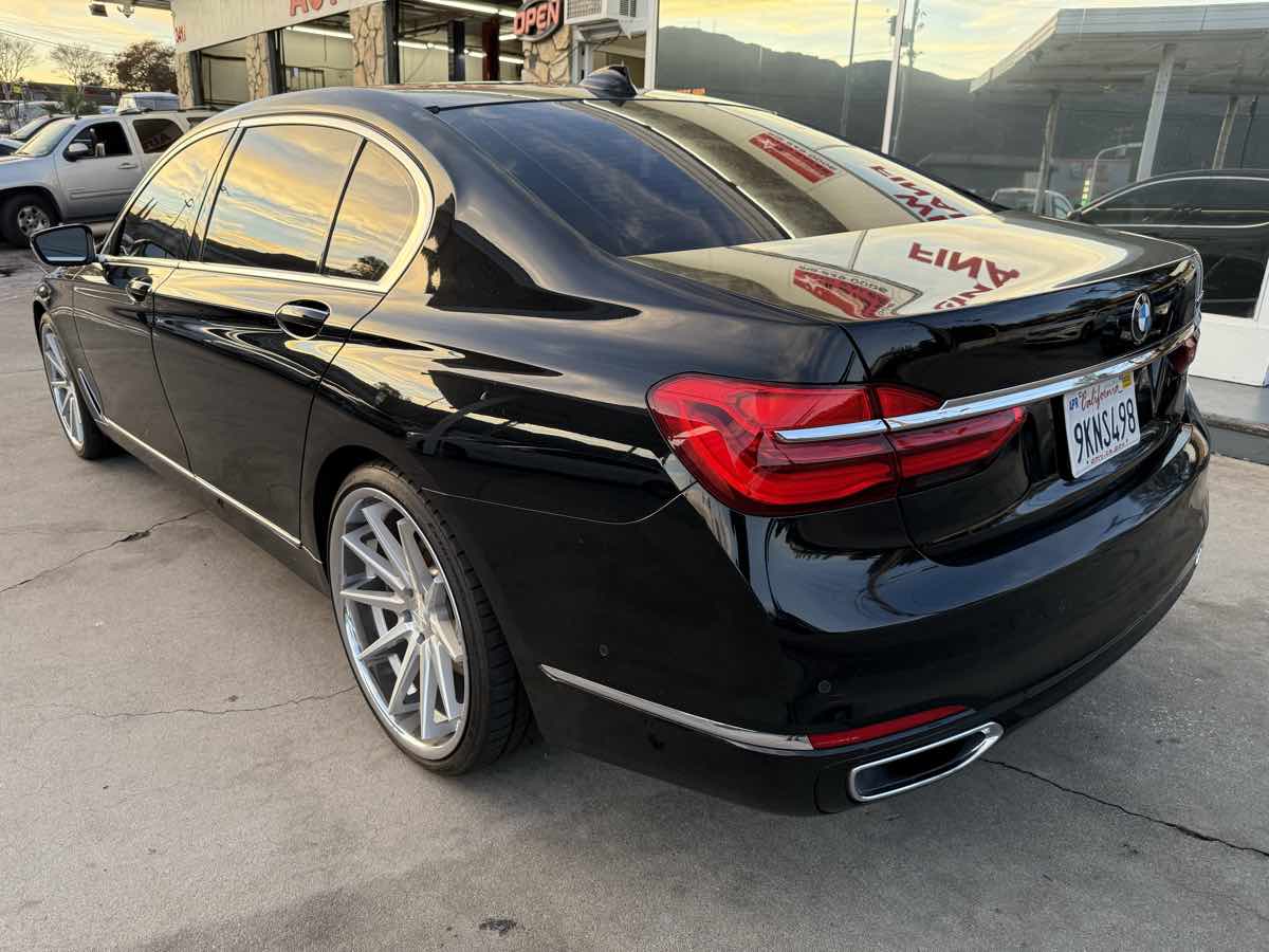 2017 BMW 7 Series 740i - Photo 7