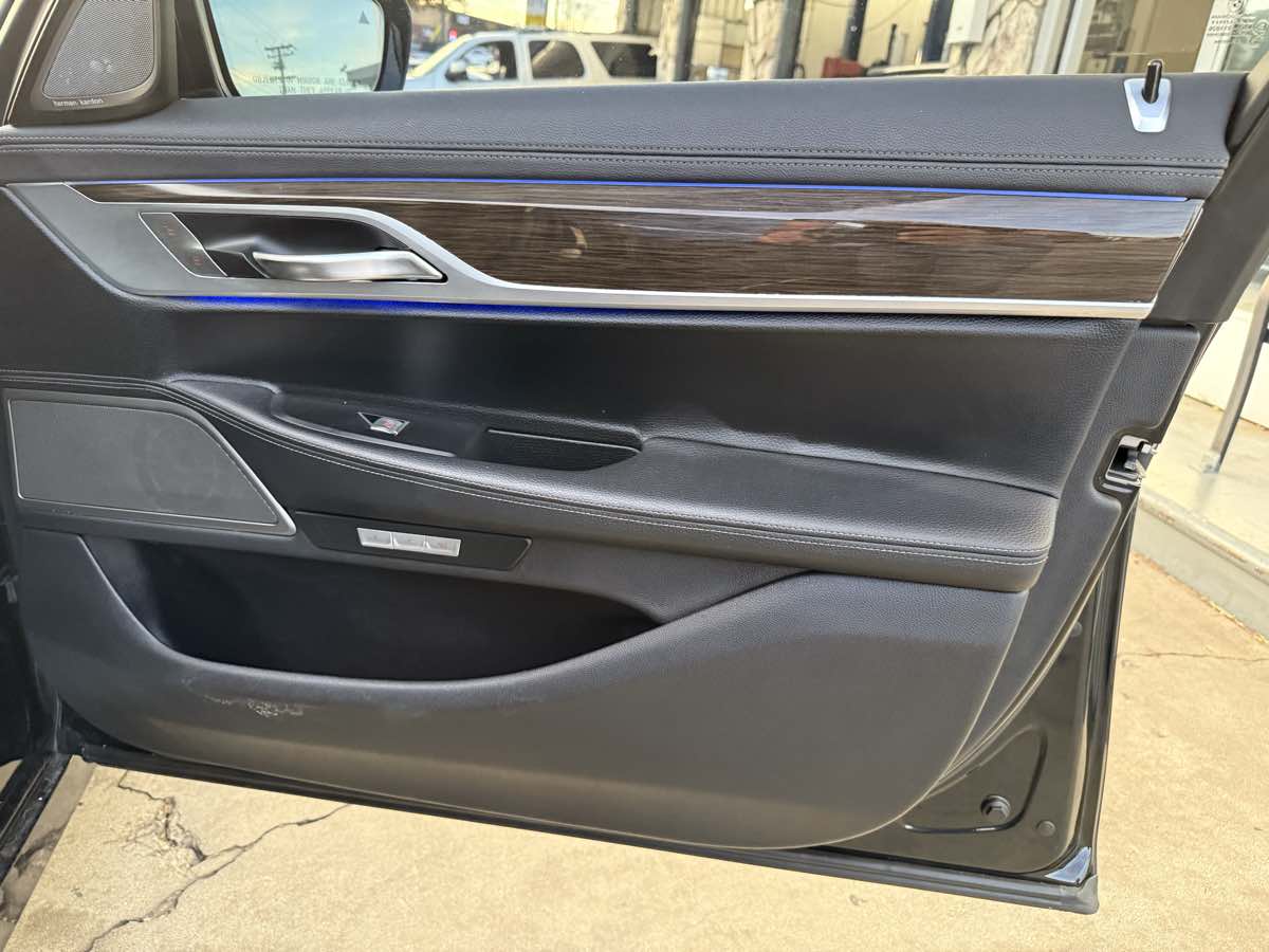 2017 BMW 7 Series 740i - Photo 26