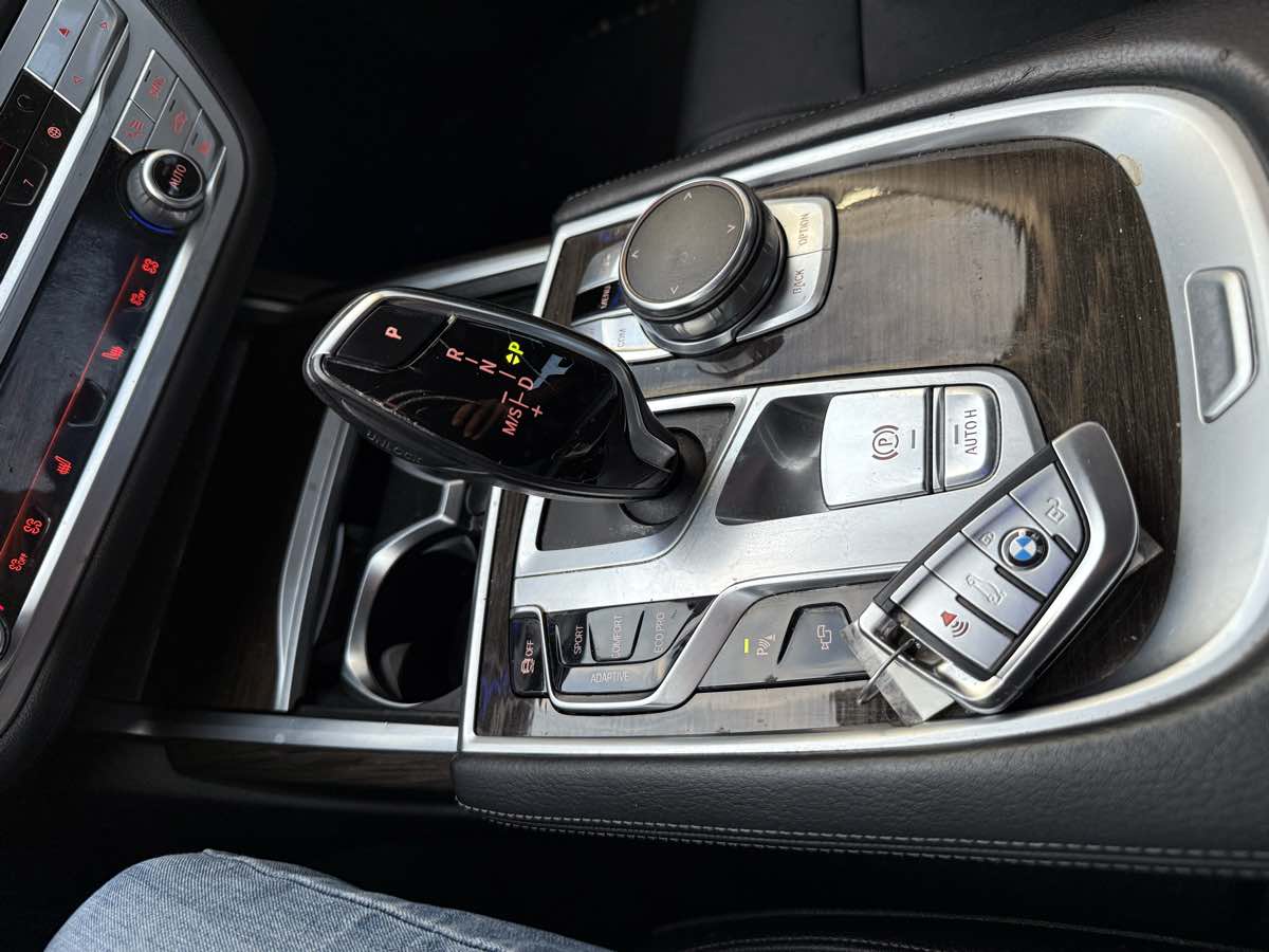 2017 BMW 7 Series 740i - Photo 19