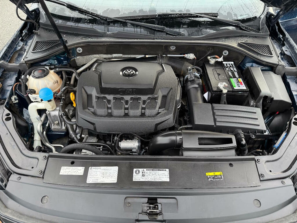 2018 Volkswagen Passat R-Line photo 14