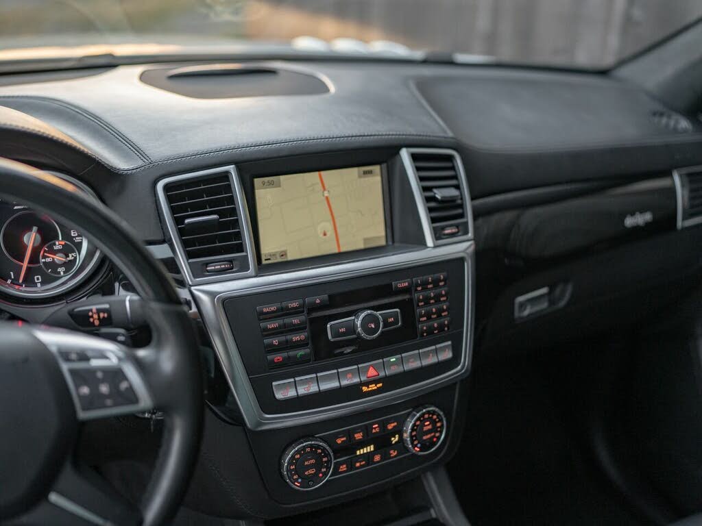 2015 Mercedes Benz GL photo 12