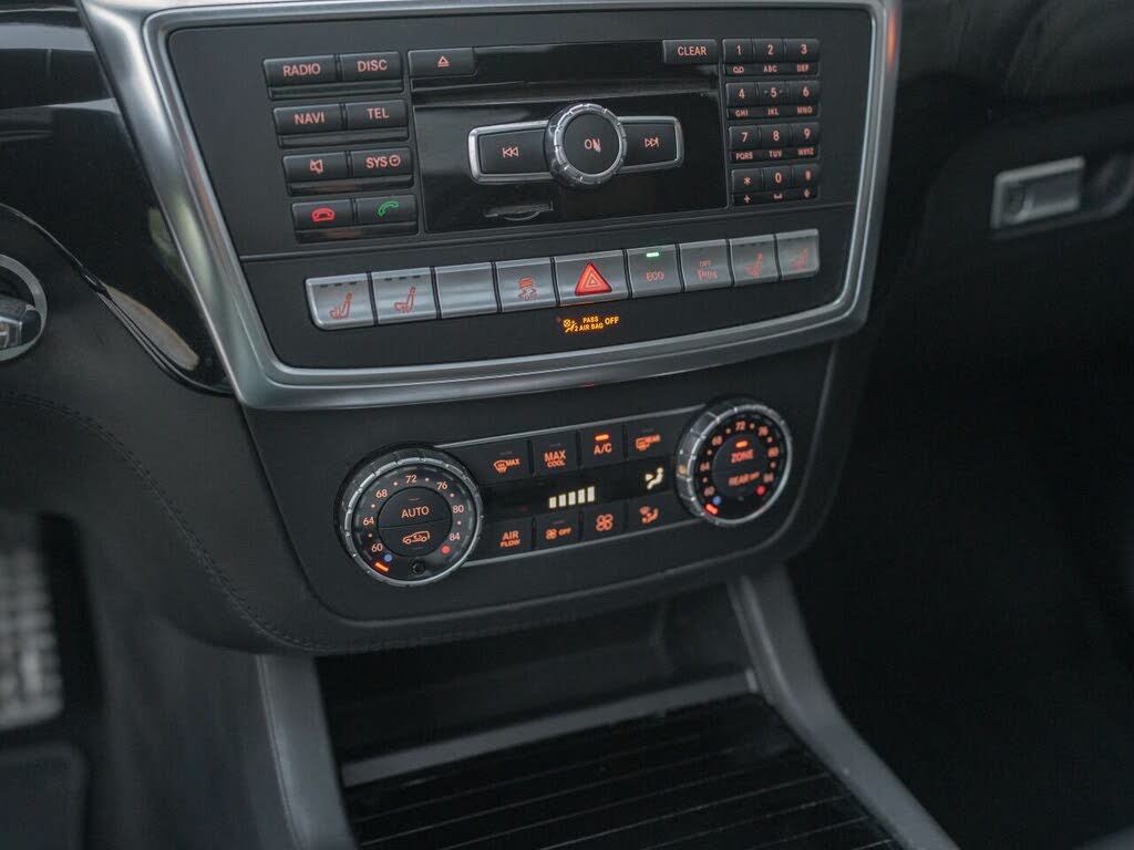 2015 Mercedes Benz GL photo 16