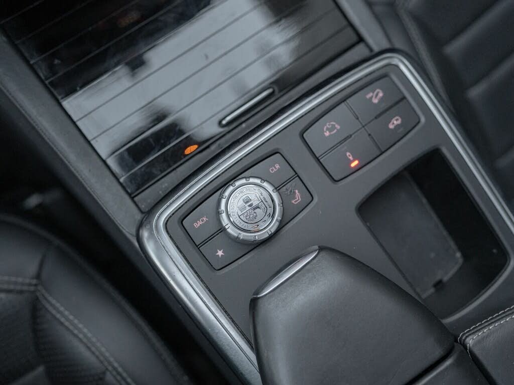 2015 Mercedes Benz GL photo 17