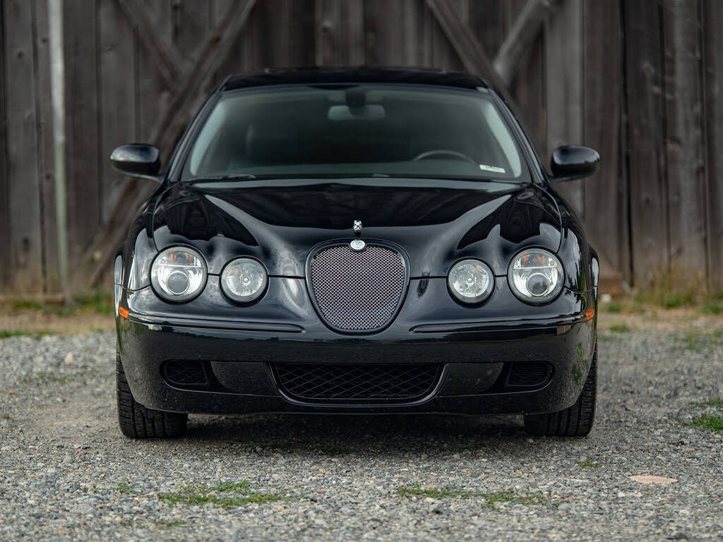 2005 Jaguar S-Type R photo 2