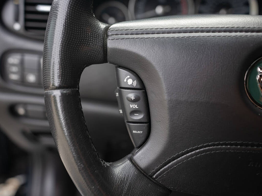 2005 Jaguar S-Type R photo 19