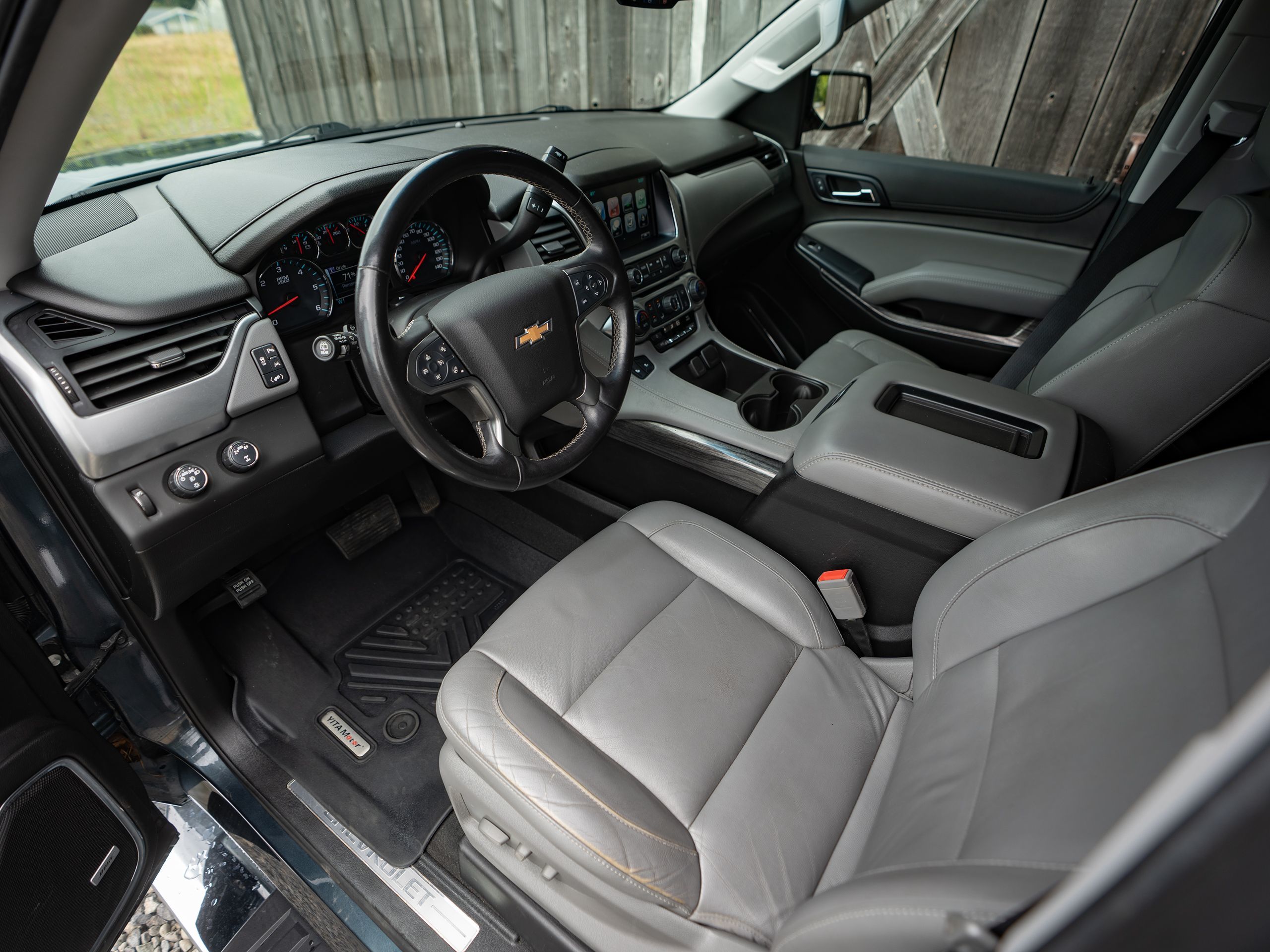 2019 Chevrolet Tahoe LT photo 12