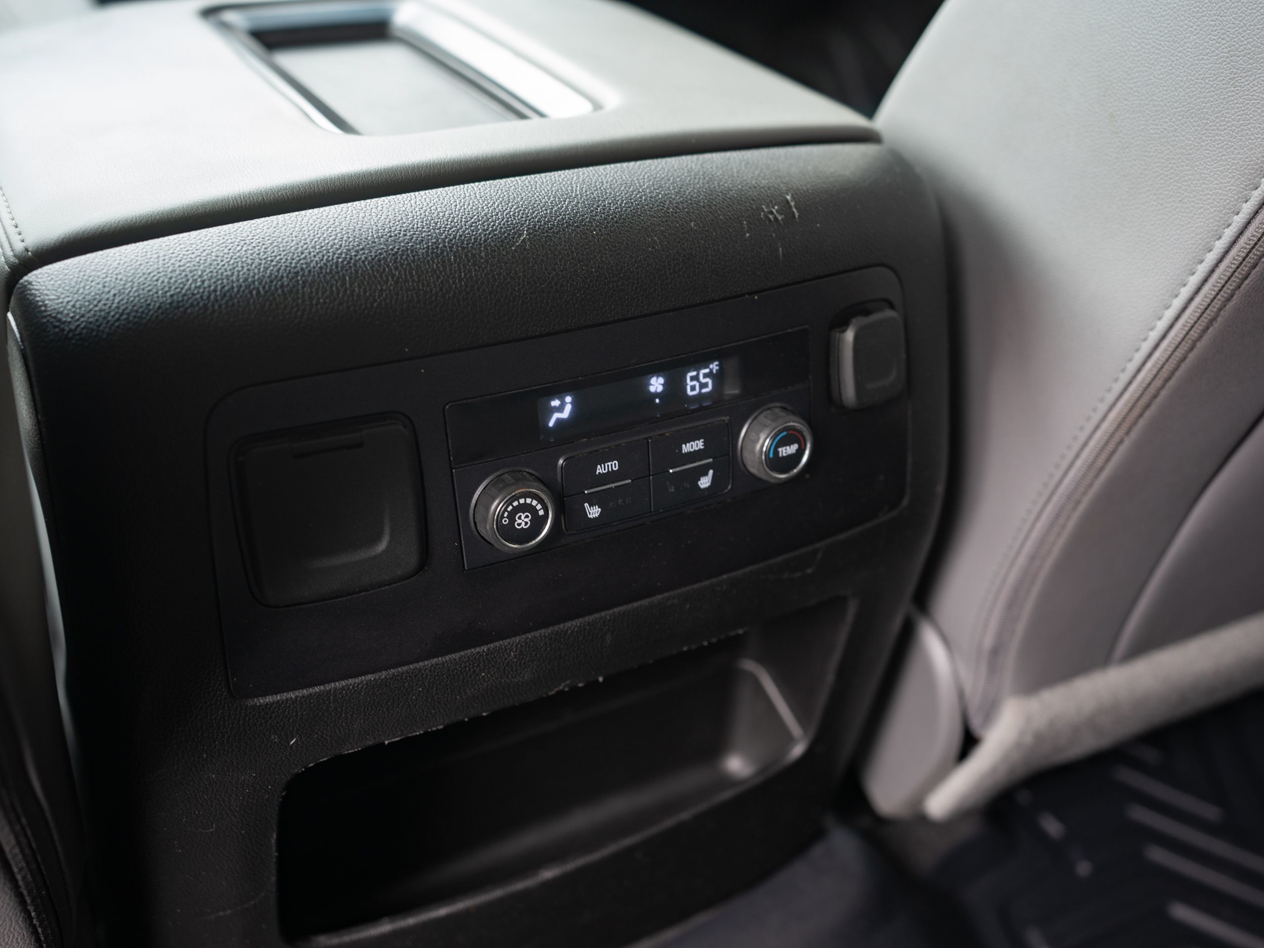 2019 Chevrolet Tahoe LT photo 15