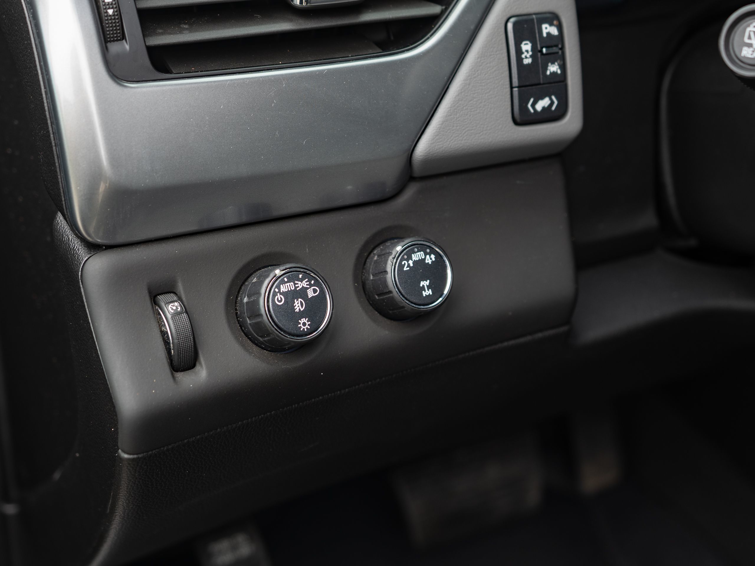 2019 Chevrolet Tahoe LT photo 24