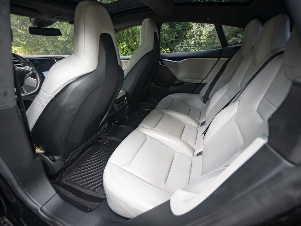 2014 Tesla Model S P85D photo 10