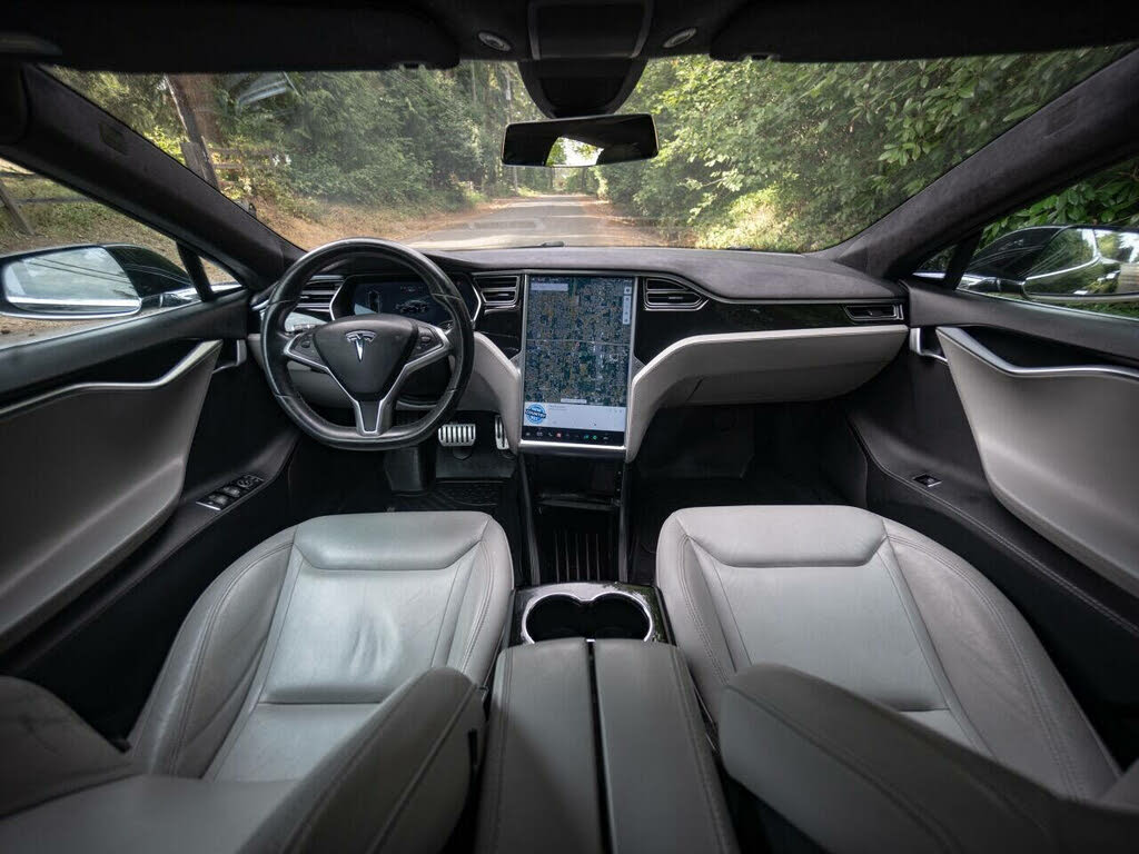 2014 Tesla Model S P85D photo 11