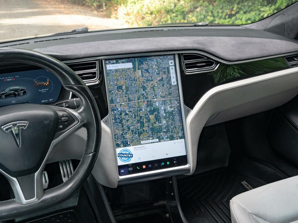 2014 Tesla Model S P85D photo 13