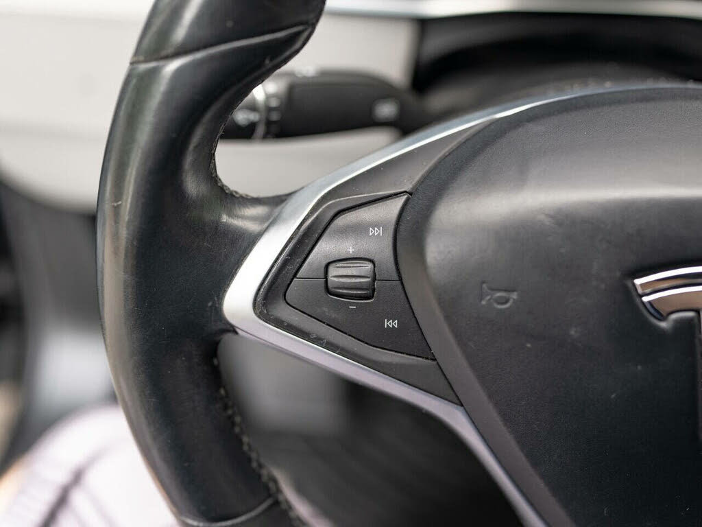 2014 Tesla Model S P85D photo 15