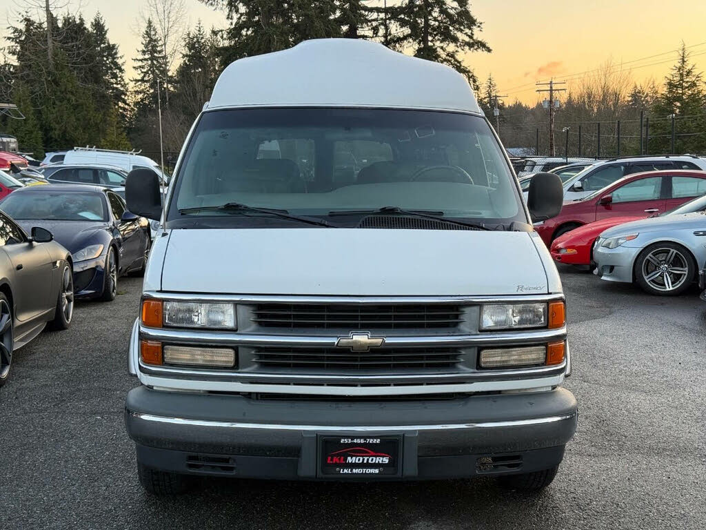 2000 Chevrolet Express Cargo Van 1500 photo 3