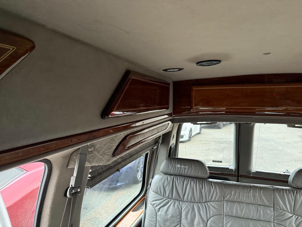 2000 Chevrolet Express Cargo Van 1500 photo 17