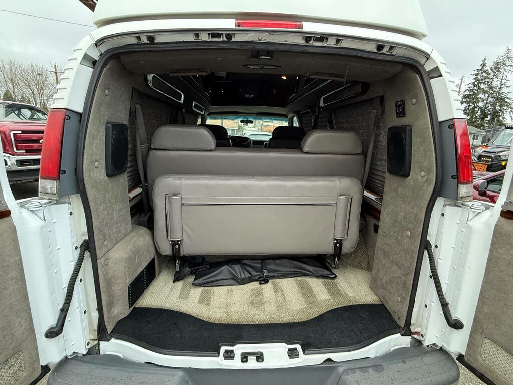 2000 Chevrolet Express Cargo Van 1500 photo 24