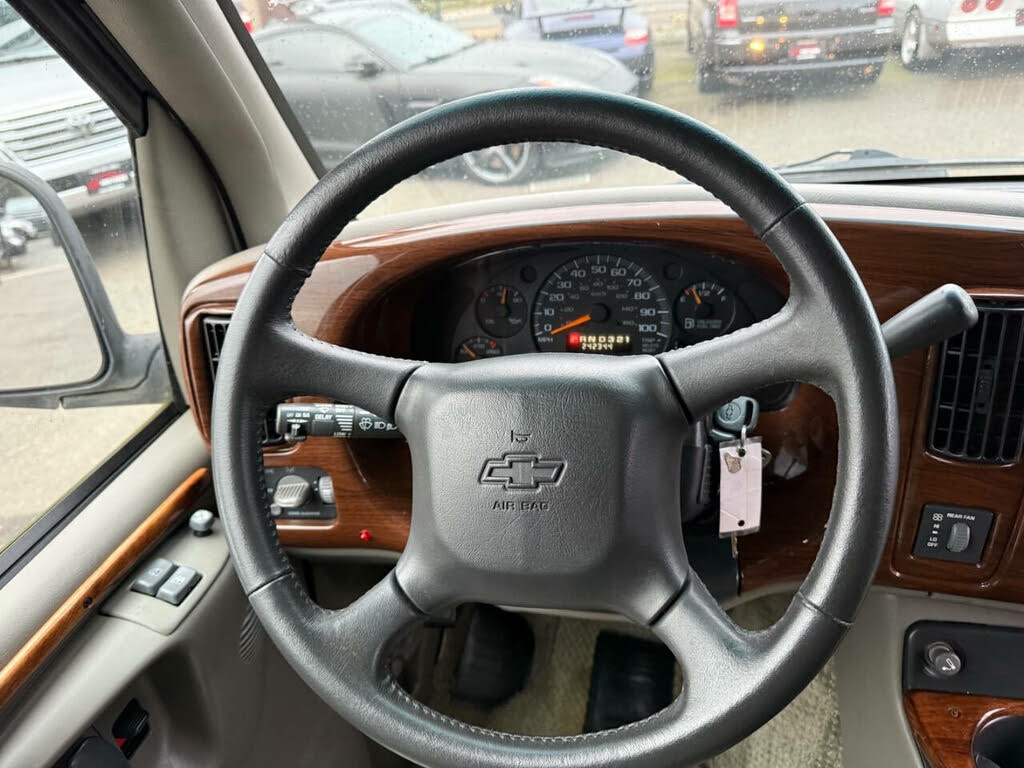 2000 Chevrolet Express Cargo Van 1500 photo 35