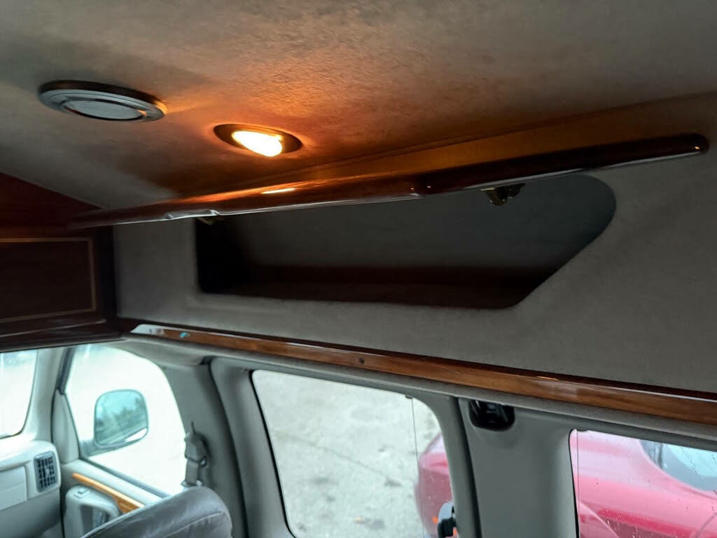 2000 Chevrolet Express Cargo Van 1500 photo 37