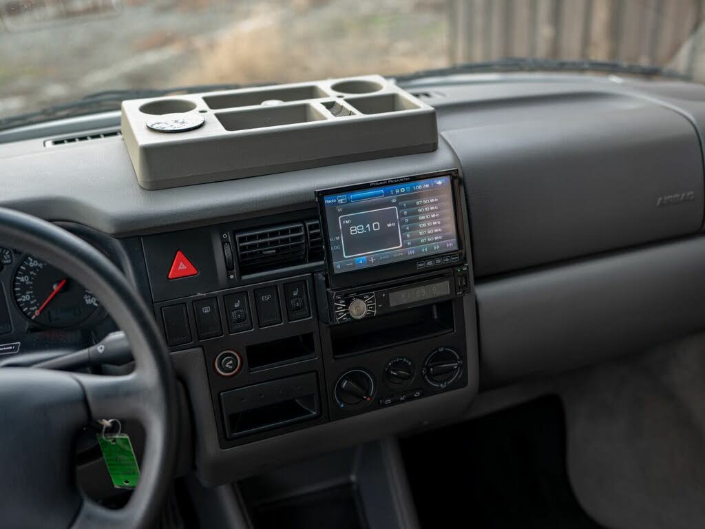2003 Volkswagen EuroVan MV Weekender photo 10