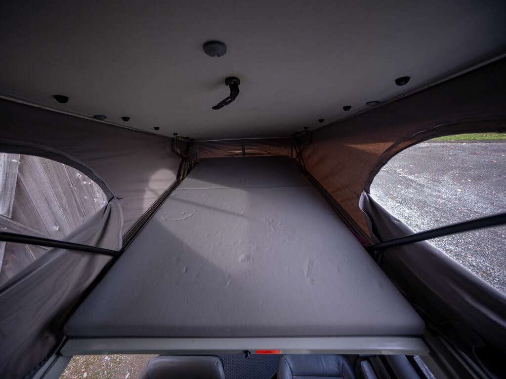 2003 Volkswagen EuroVan MV Weekender photo 16