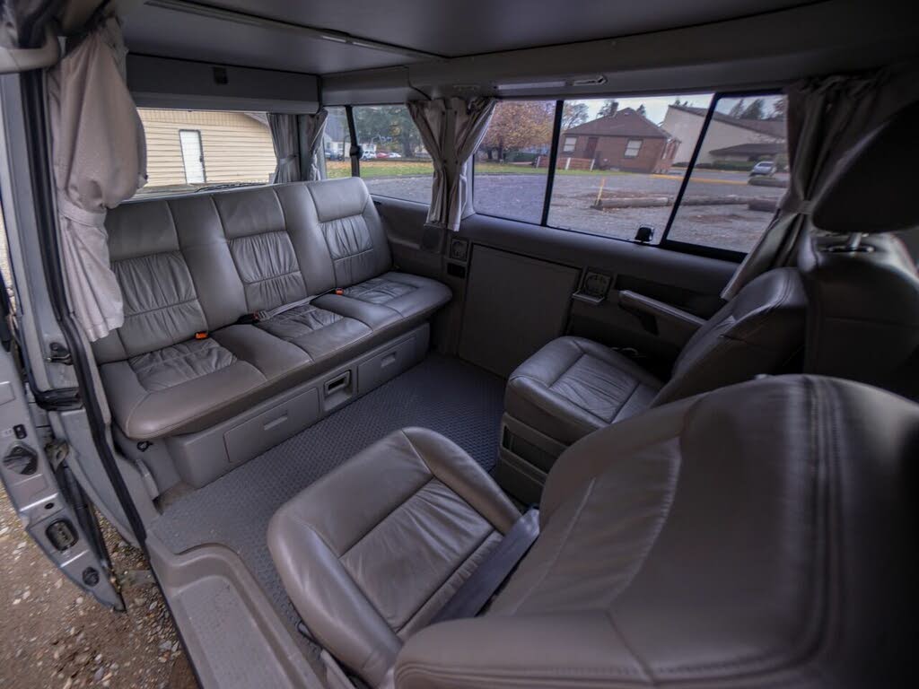 2003 Volkswagen EuroVan MV Weekender photo 17