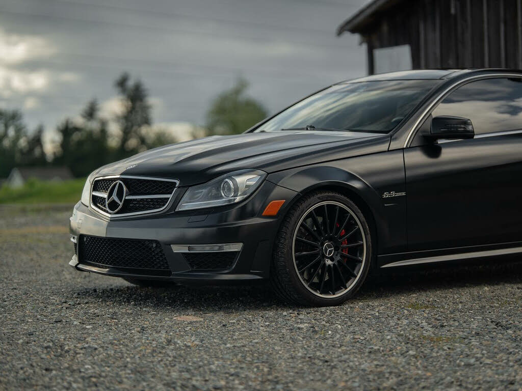 2012 Mercedes Benz C 63 AMG Coupe photo 4