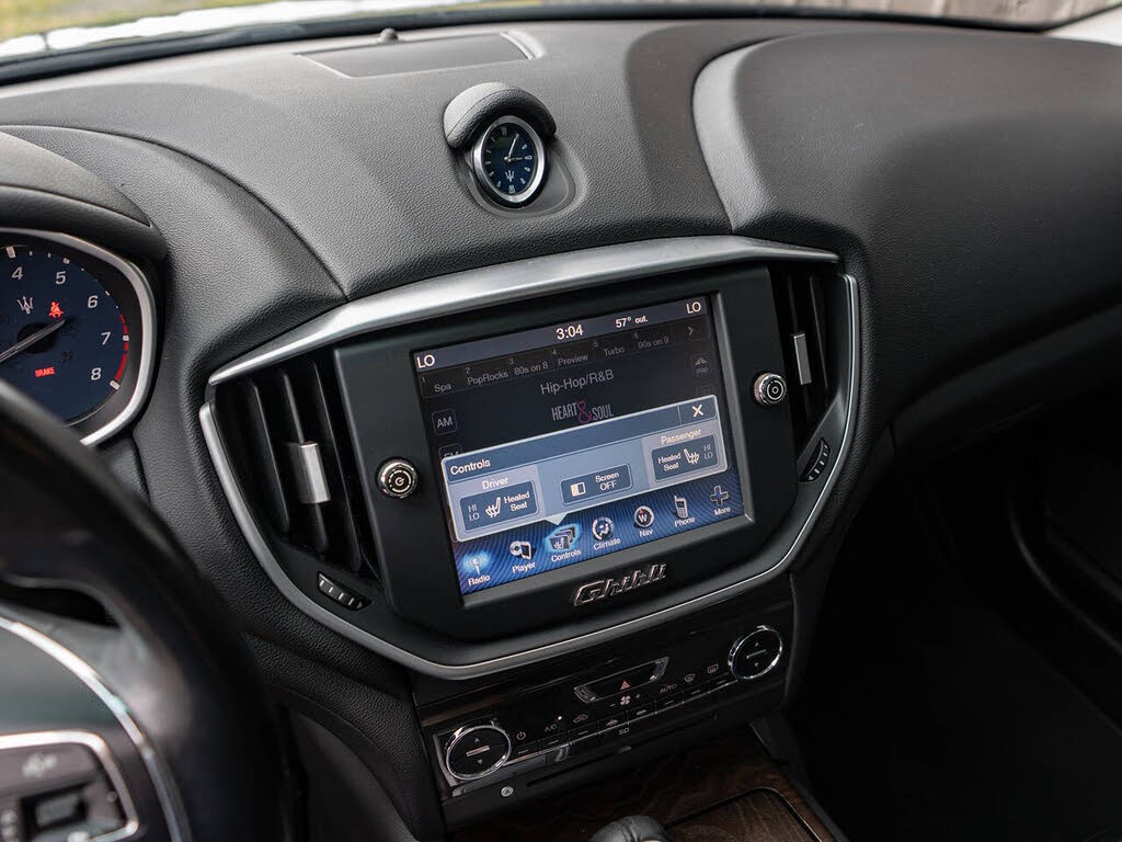 2015 Maserati Ghibli S Q4 photo 23