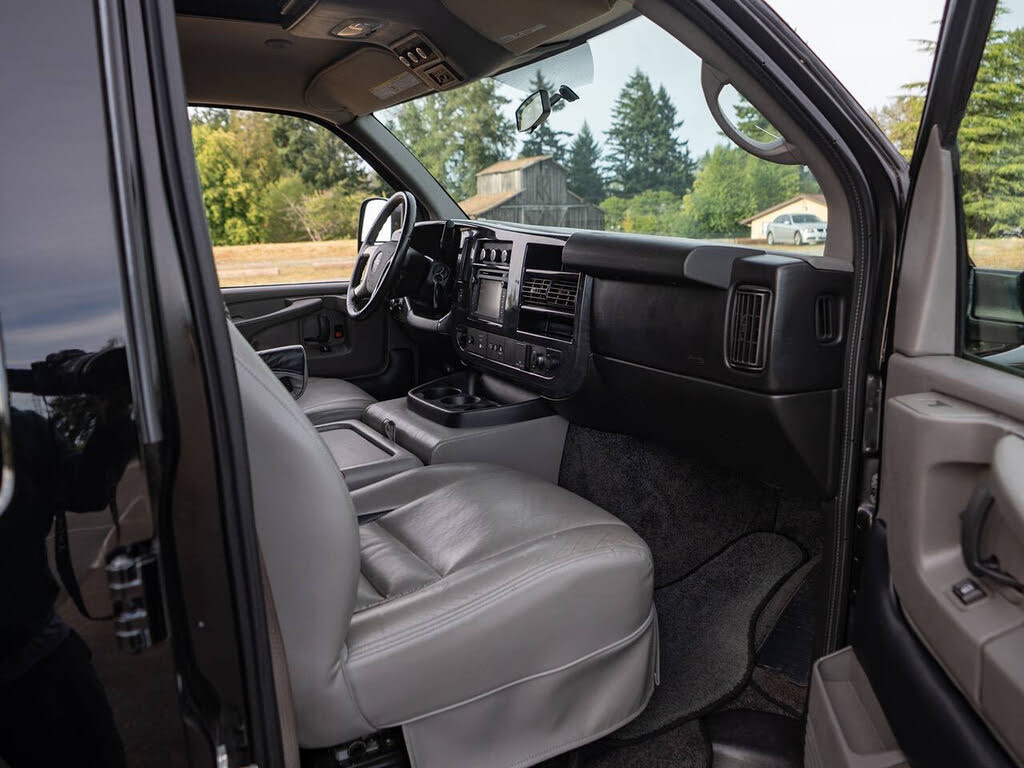 2015 Gmc Savana Cargo photo 17