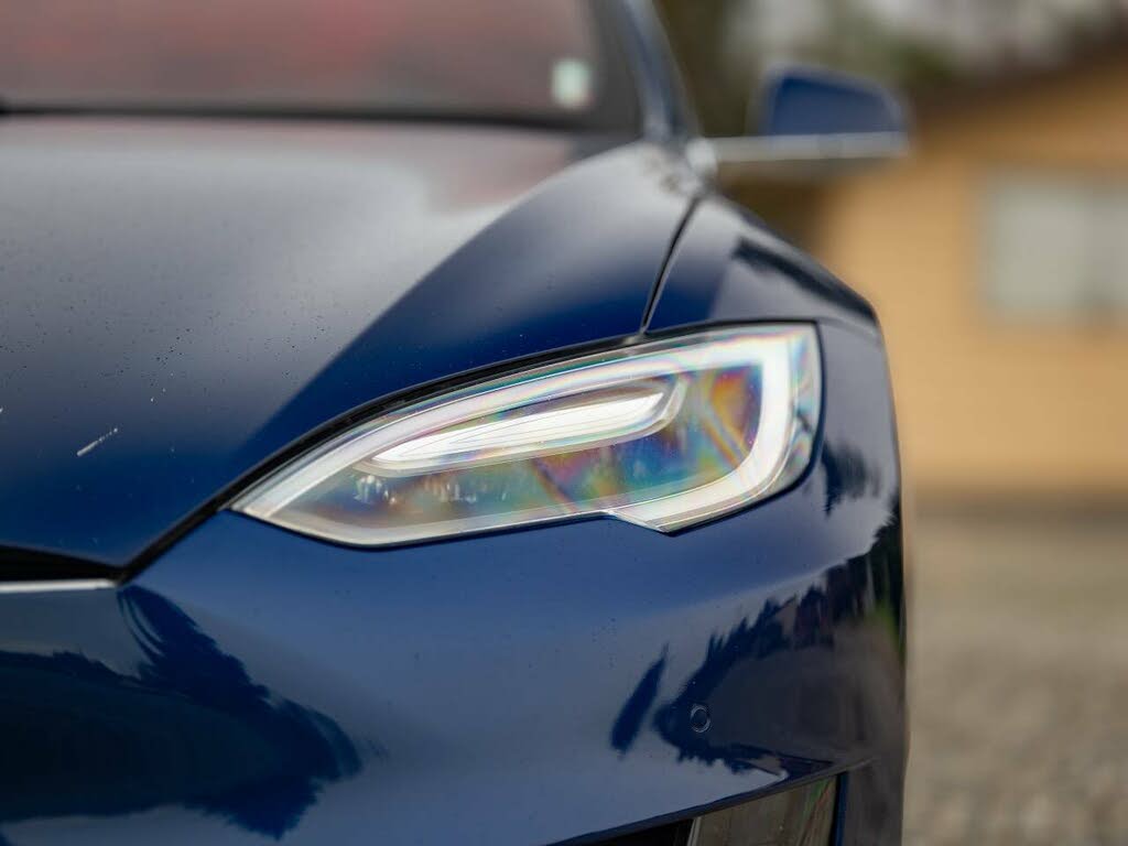 2016 Tesla Model S 85D photo 10