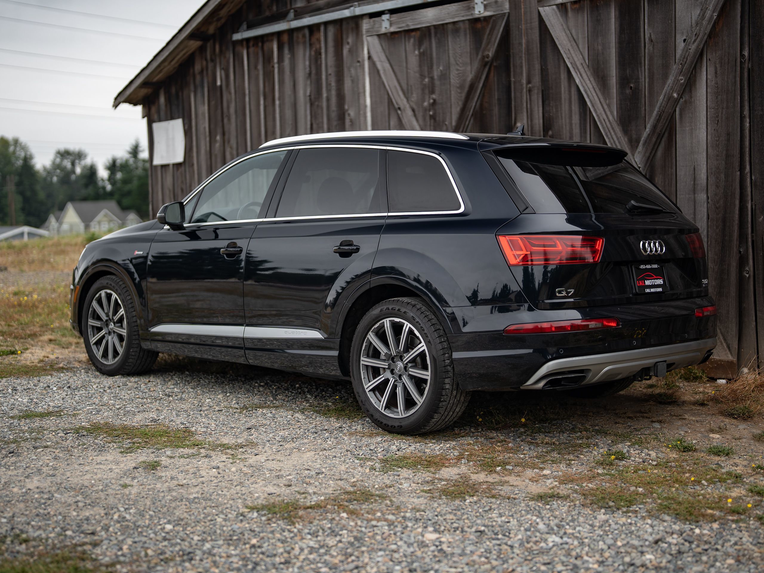 2017 Audi Q7 Prestige photo 2