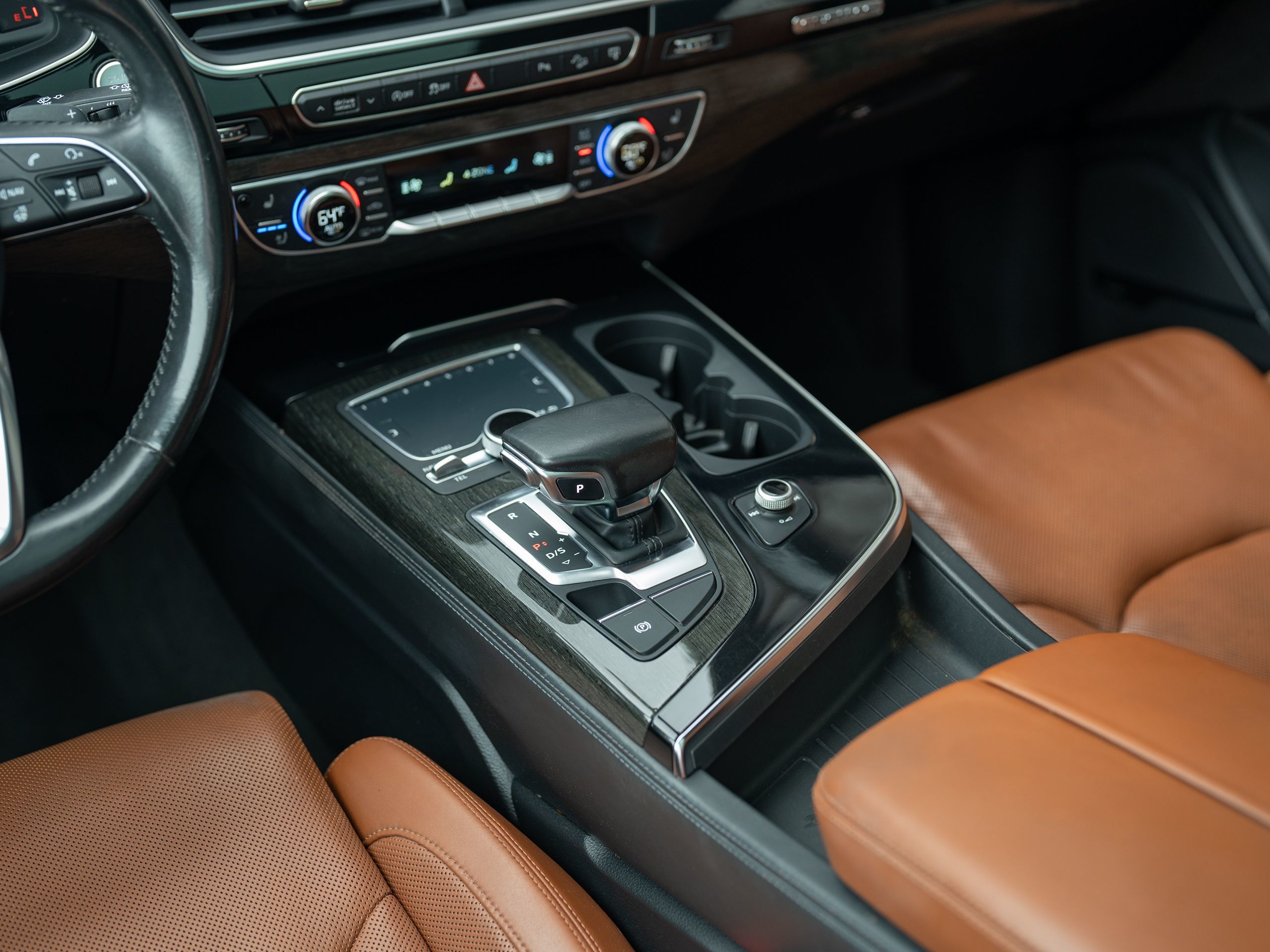 2017 Audi Q7 Prestige photo 16
