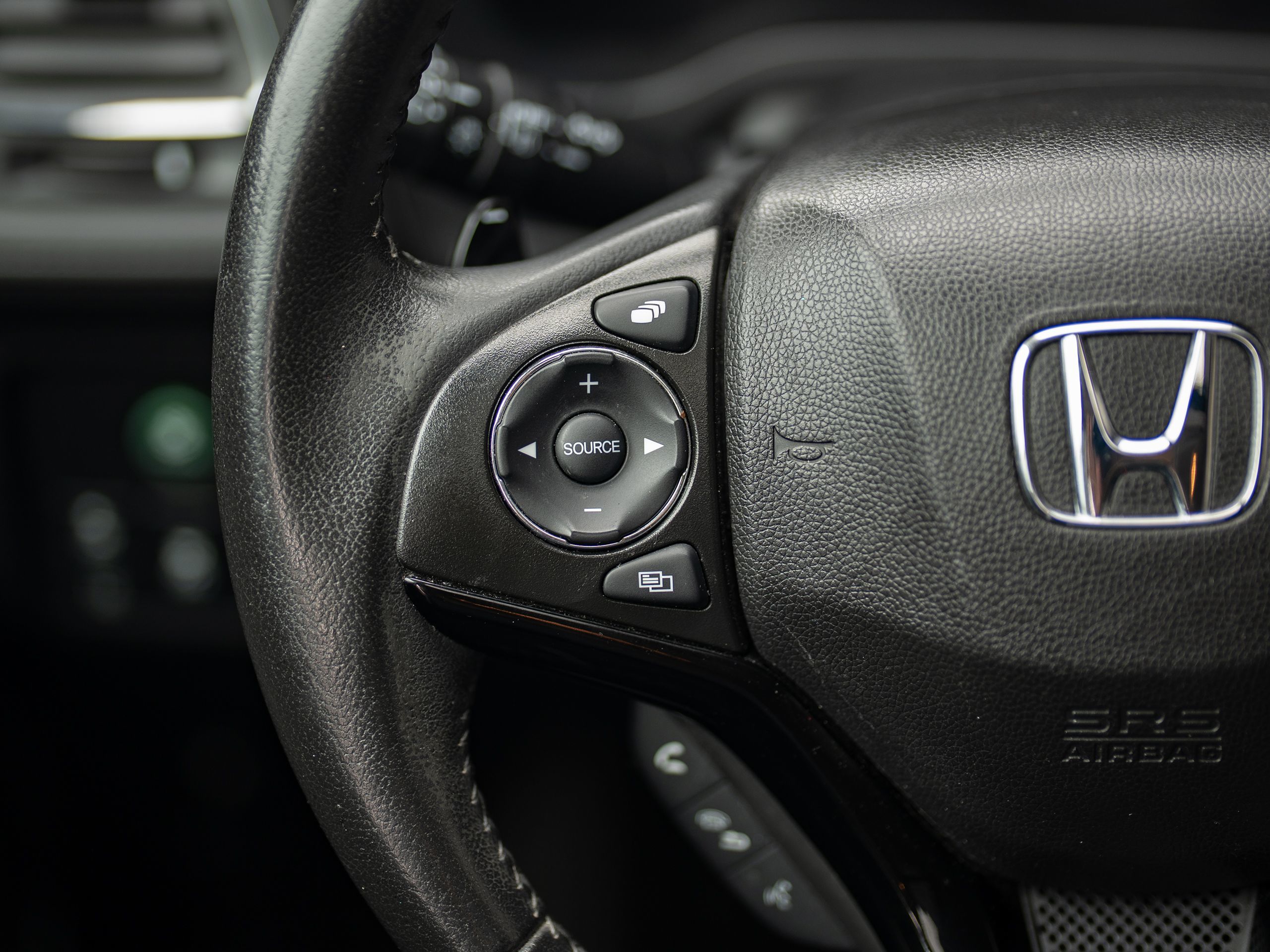 2019 Honda HR-V Touring photo 16