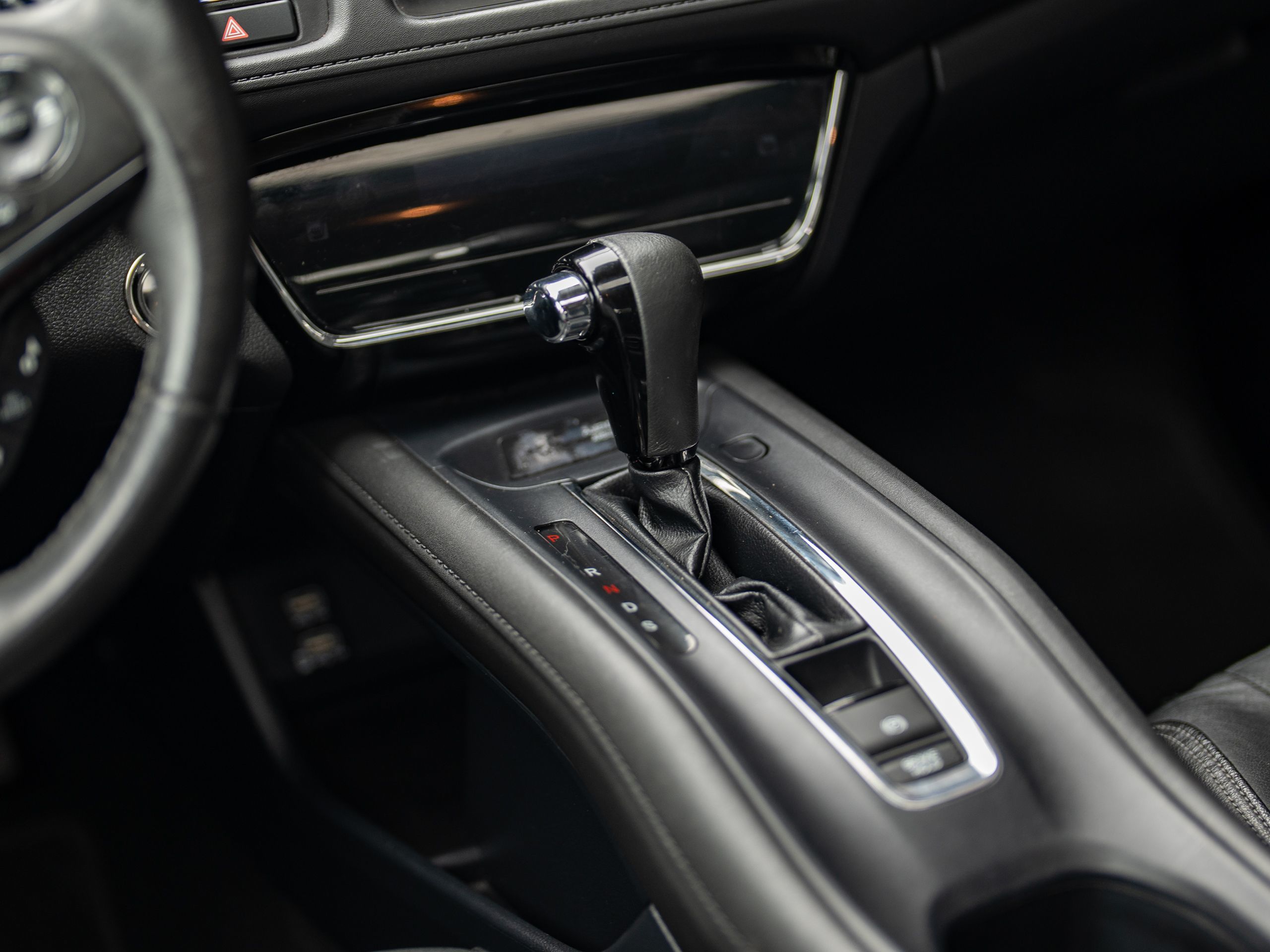 2019 Honda HR-V Touring photo 18