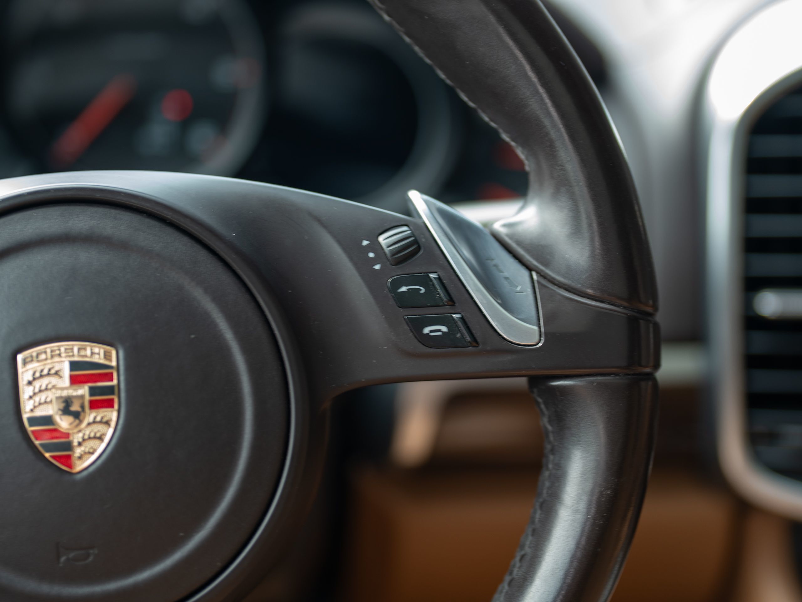 2014 Porsche Cayenne Diesel Platinum Edition photo 16