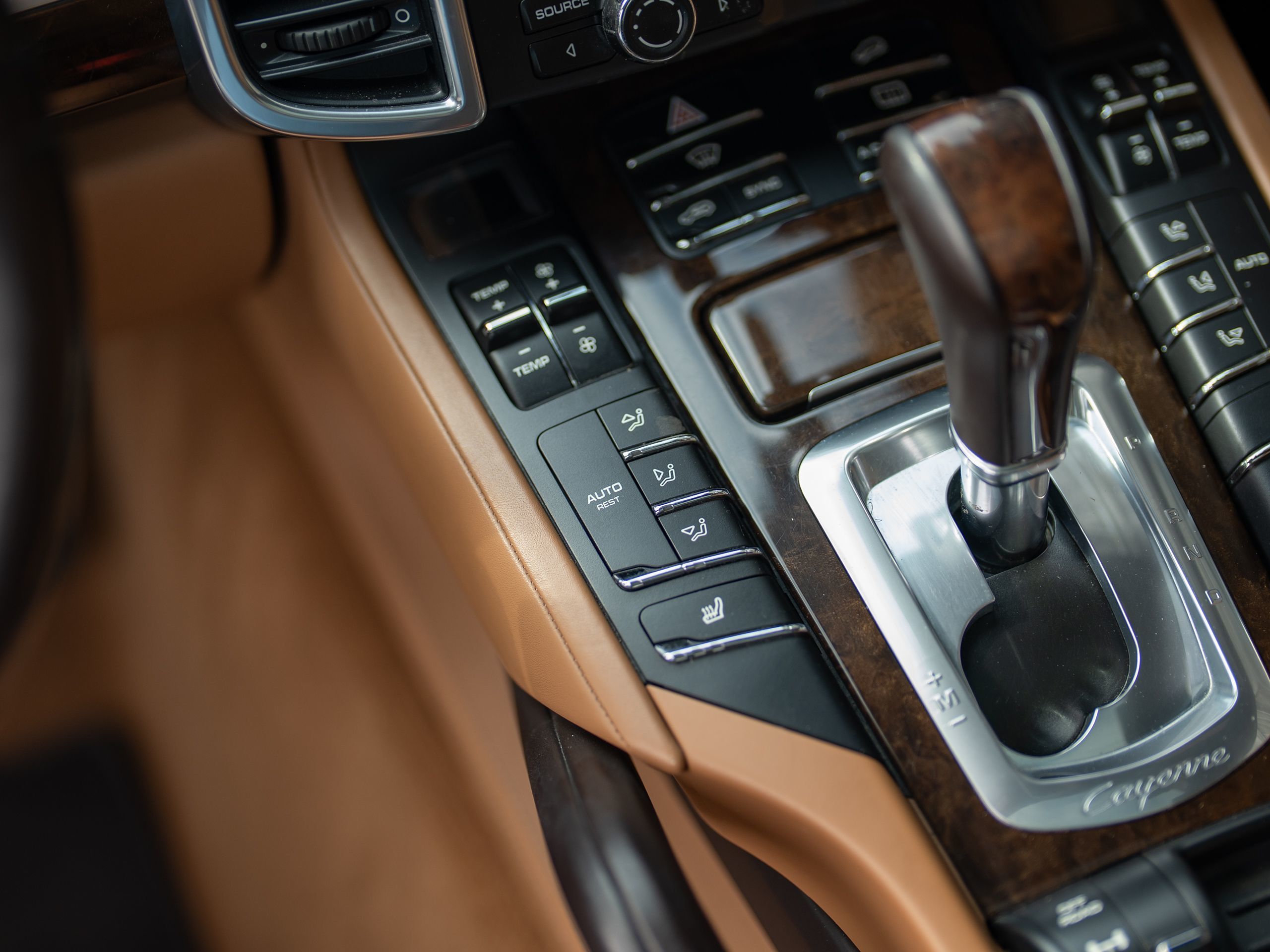 2014 Porsche Cayenne Diesel Platinum Edition photo 19