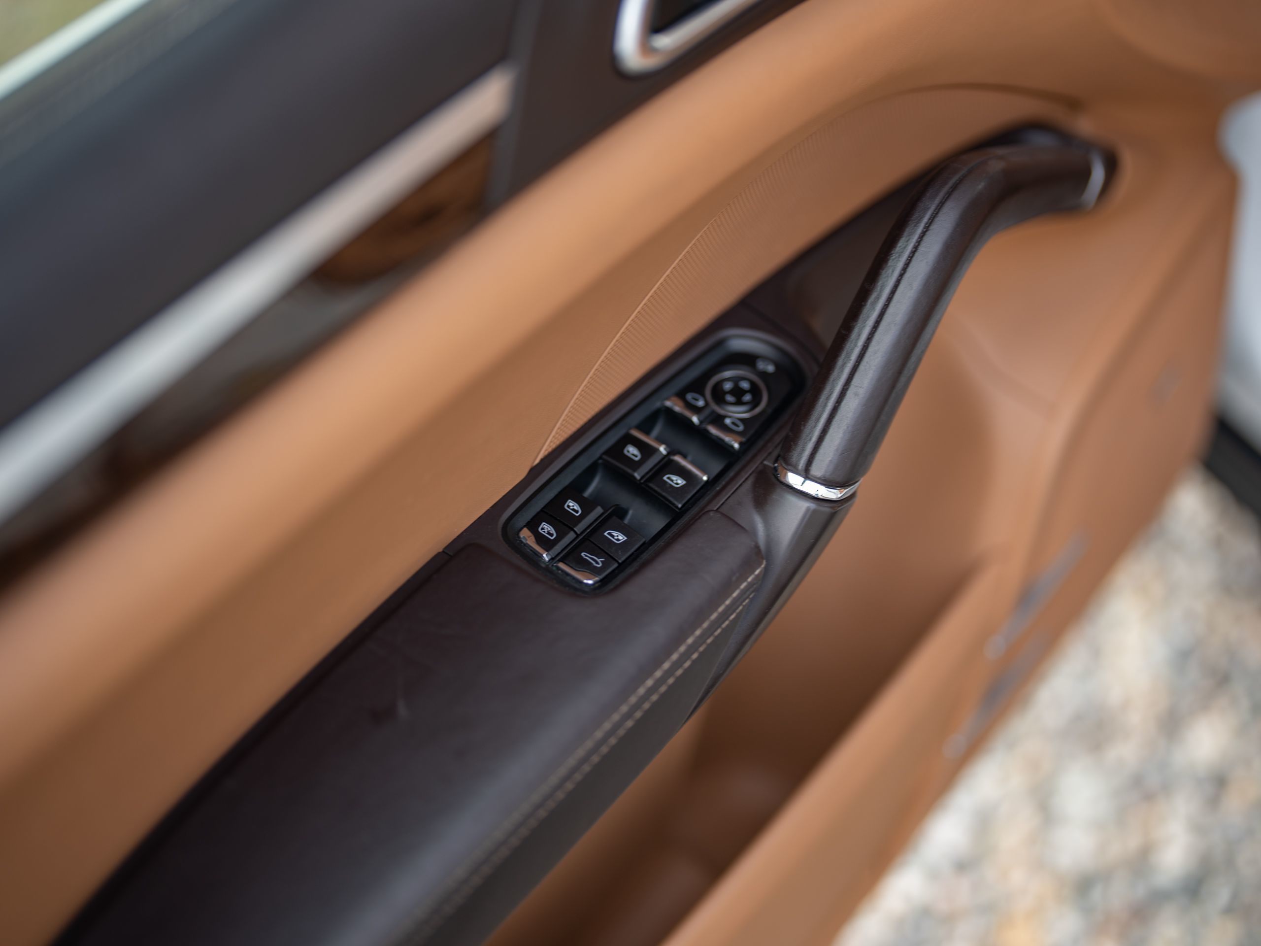2014 Porsche Cayenne Diesel Platinum Edition photo 25
