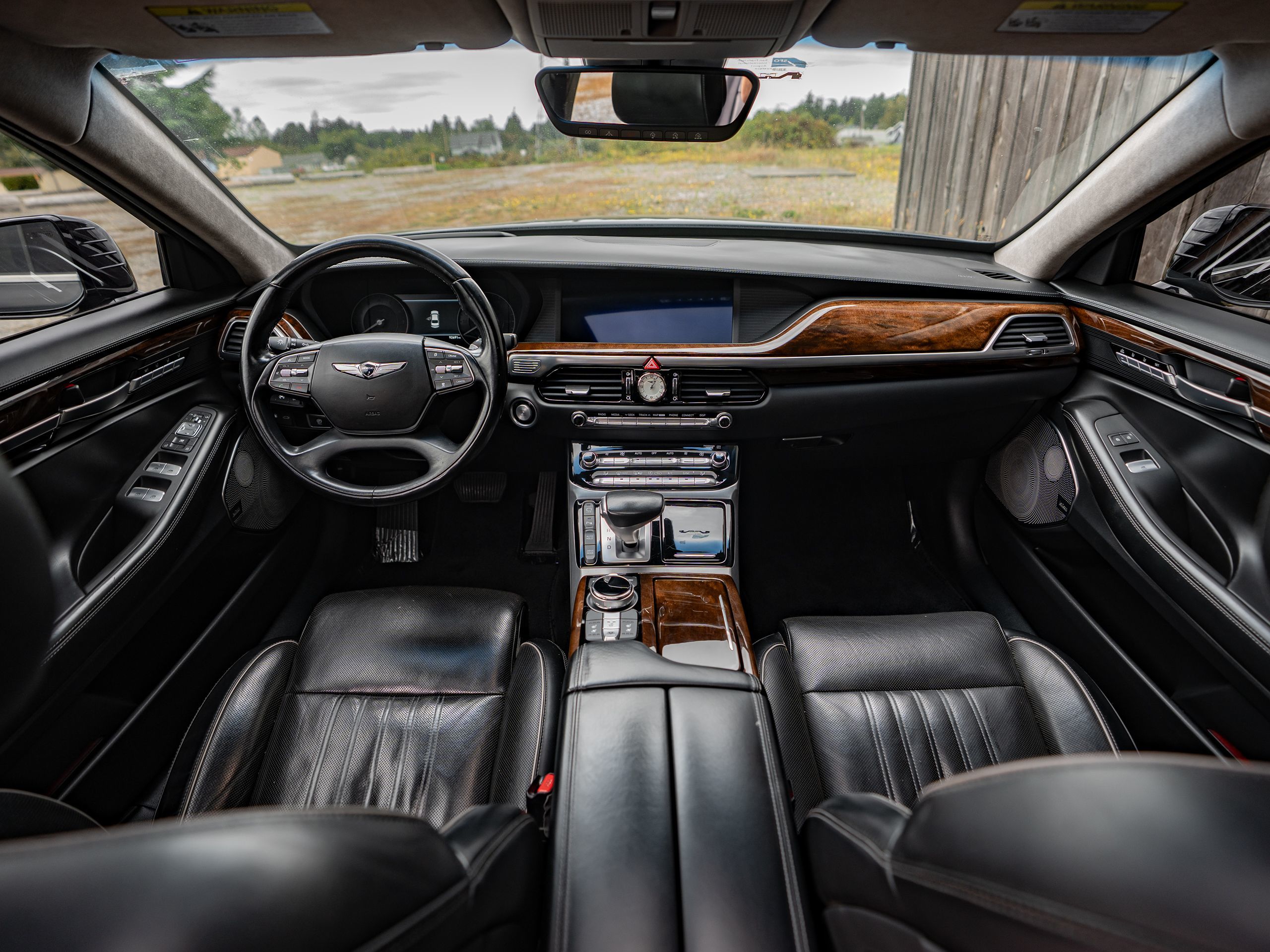 2018 Genesis G90 3.3T Premium photo 12