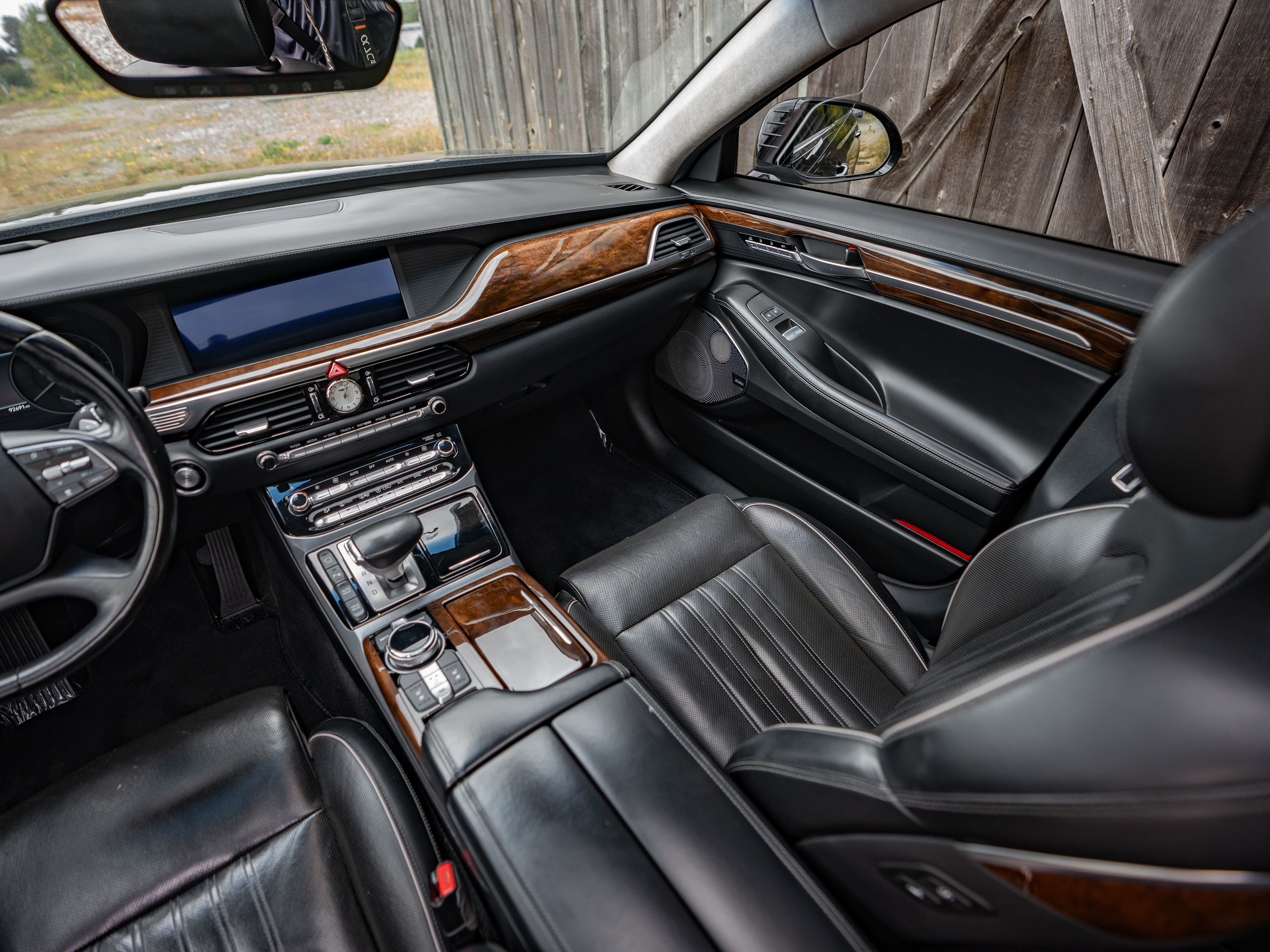 2018 Genesis G90 3.3T Premium photo 13