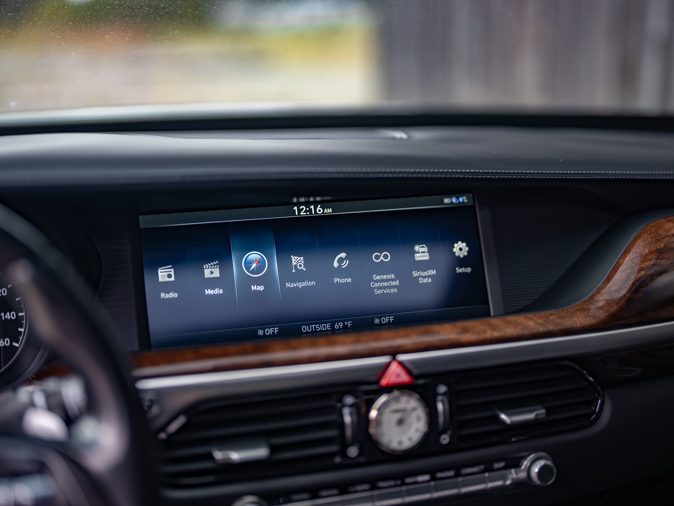 2018 Genesis G90 3.3T Premium photo 18